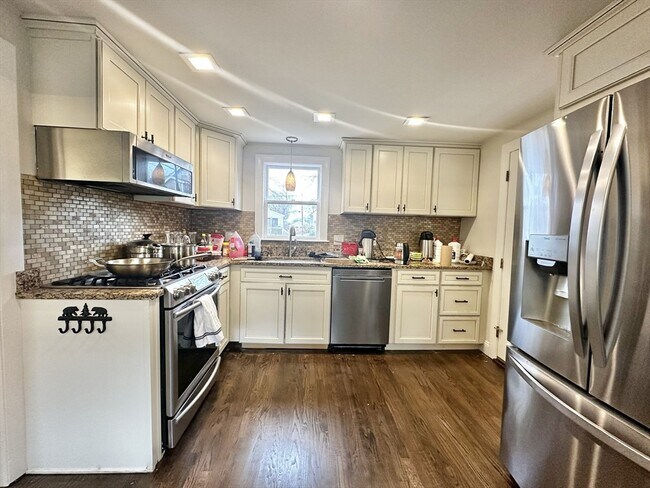 Foto del edificio - 25 Warren Ave