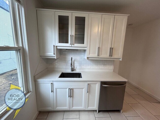 Foto del edificio - Remodeled 3 Bed In Avondale!