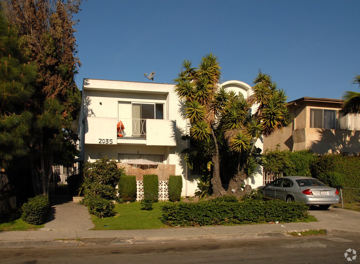 2035 S Garth Ave, Los Angeles, CA 90034 Apartments in Los Angeles, CA