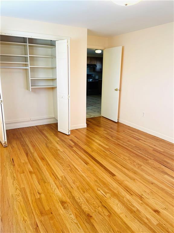 Foto del edificio - 241 Huxley Ave