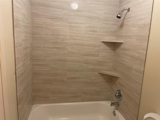 Foto del edificio - 1826 Grand Park Dr