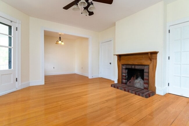 Foto del edificio - 77 Savin Hill Ave