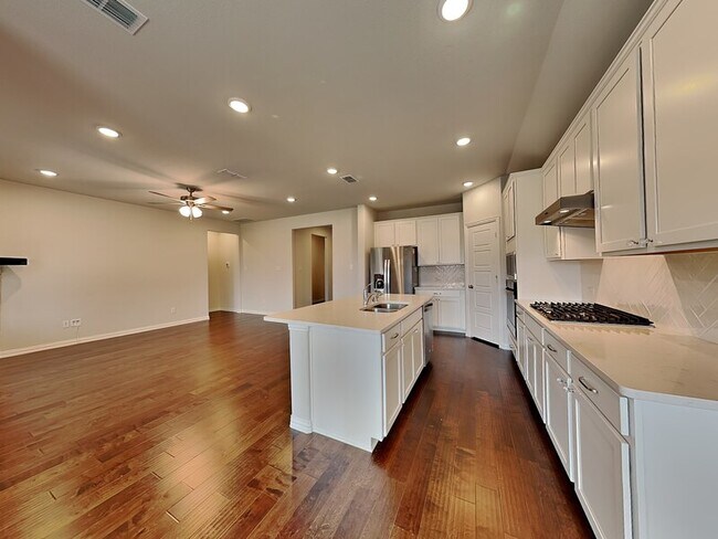 Foto del edificio - 3908 River Rock Ave