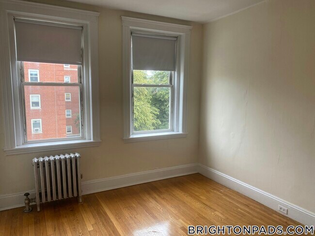 Foto del edificio - 135 Washington St