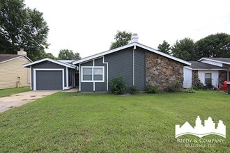 Building Photo - 6333 Raible Dr