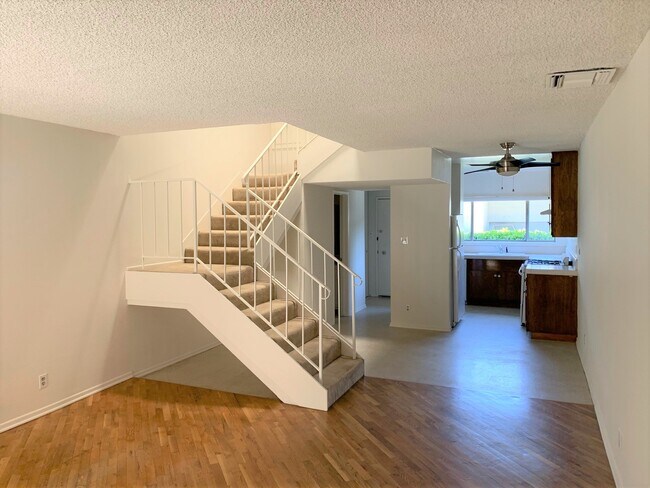 Foto del edificio - 13504 Moorpark St