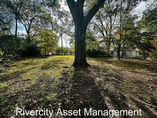 Building Photo - This home won't last long IN 38128!!!! Sec...