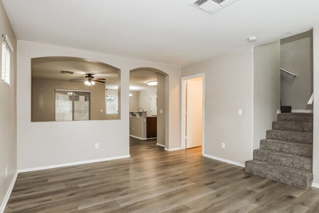 Foto del edificio - 339 S Travis