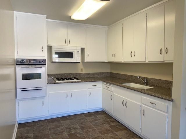 Building Photo - 4439 Ocean View Blvd