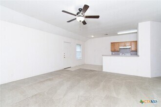 Building Photo - 3402 Toledo Dr