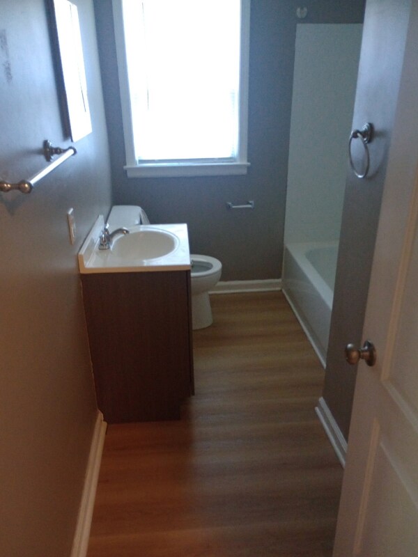 Building Photo - 2143 Admiral Dr
