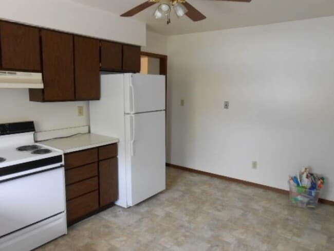 Building Photo - 1229 S 7th St