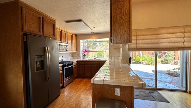 Foto del edificio - 1743 White Oak Ln