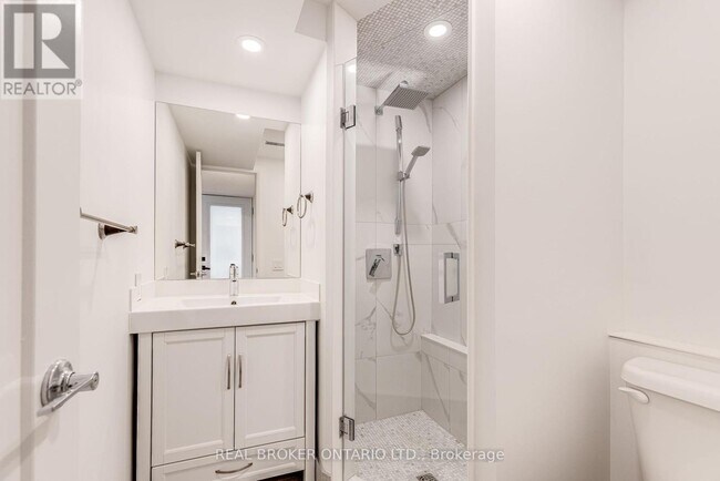 Photo du bâtiment - 613-613 Harvie Ave