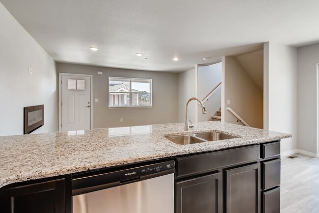 Kitchen - 6104 Burdock Ct