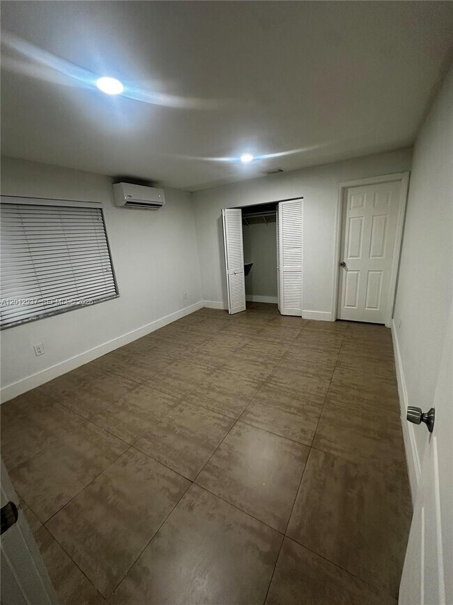 Foto del edificio - 18560 SW 128th Ave