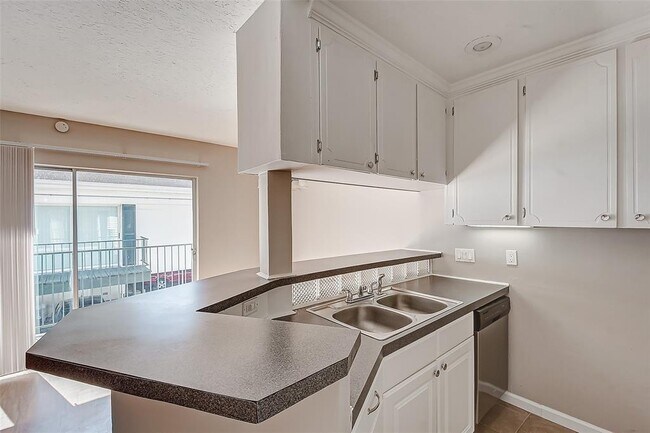 Foto del edificio - 3400 Timmons Ln