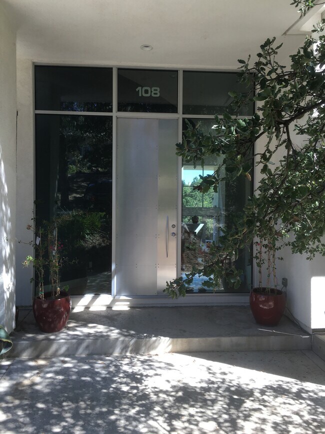 Foto del edificio - 108 Lost Oak Ct