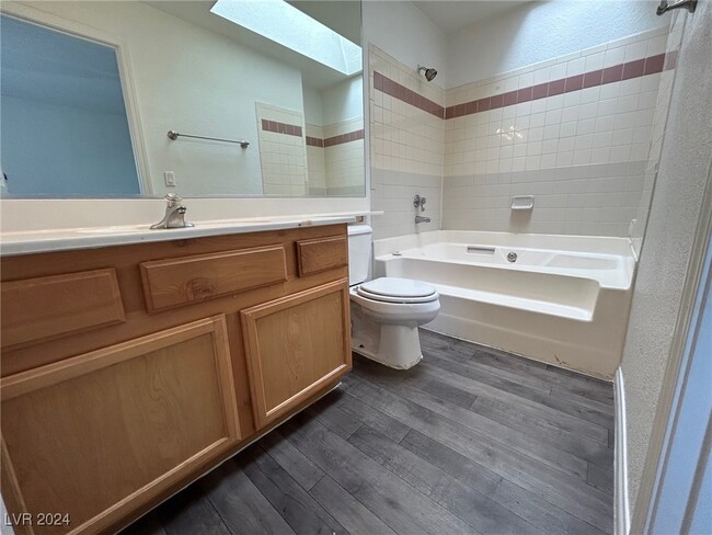 Foto del edificio - 2965 Juniper Hills Blvd