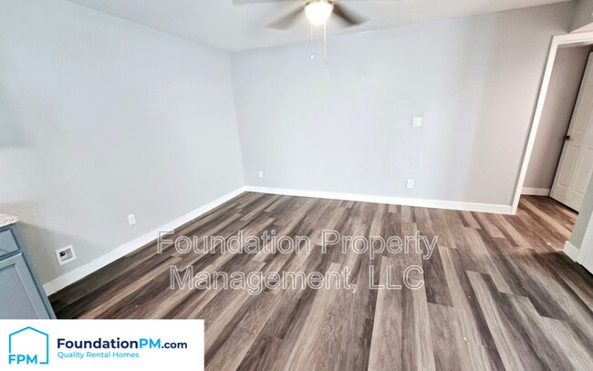 Building Photo - 2400 Alcy Park Ln