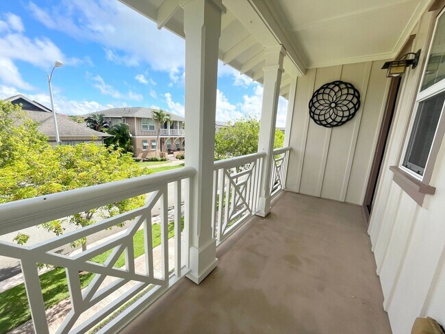 Building Photo - 4 Bd, 3 Ba w/ 3- Car Garage- Available Now in Hoakalei in Ka Makana