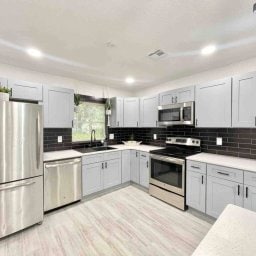 Foto del edificio - 1213 Corbett Ln