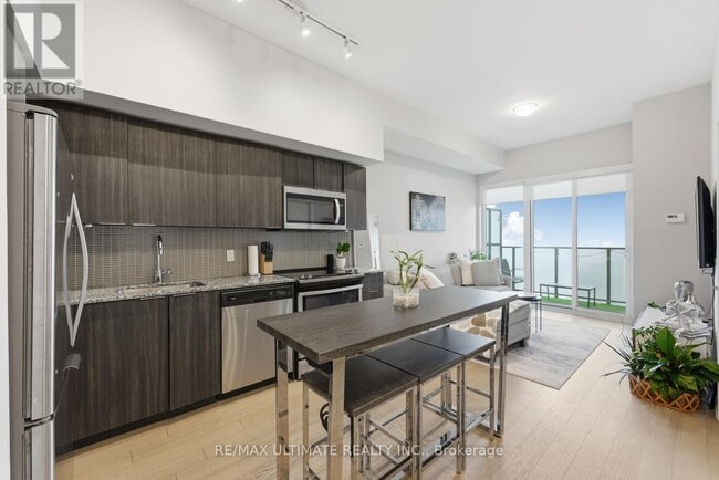 Building Photo - 30 Shore Breeze Dr