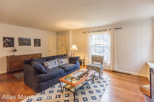 Building Photo - 4 br, 2 bath House - 3826 NE Roselawn St.