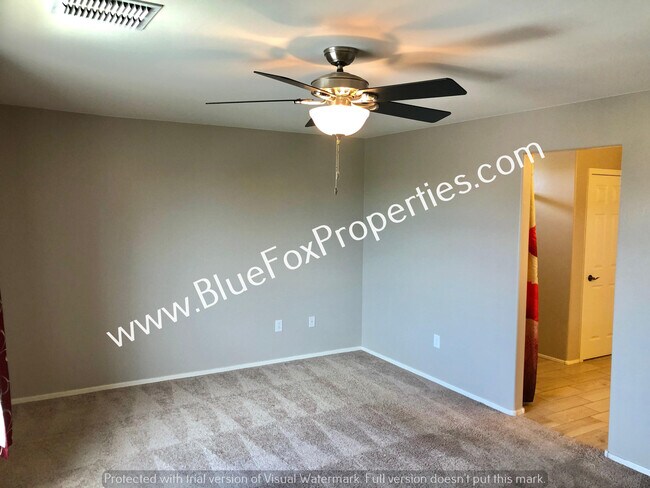 Building Photo - 9009 W Rolling Springs Dr