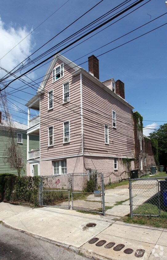 Foto del edificio - 68 Amherst St