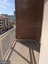 Building Photo - 157 Fleet St