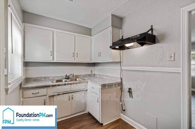 Building Photo - 1403 Semmes St