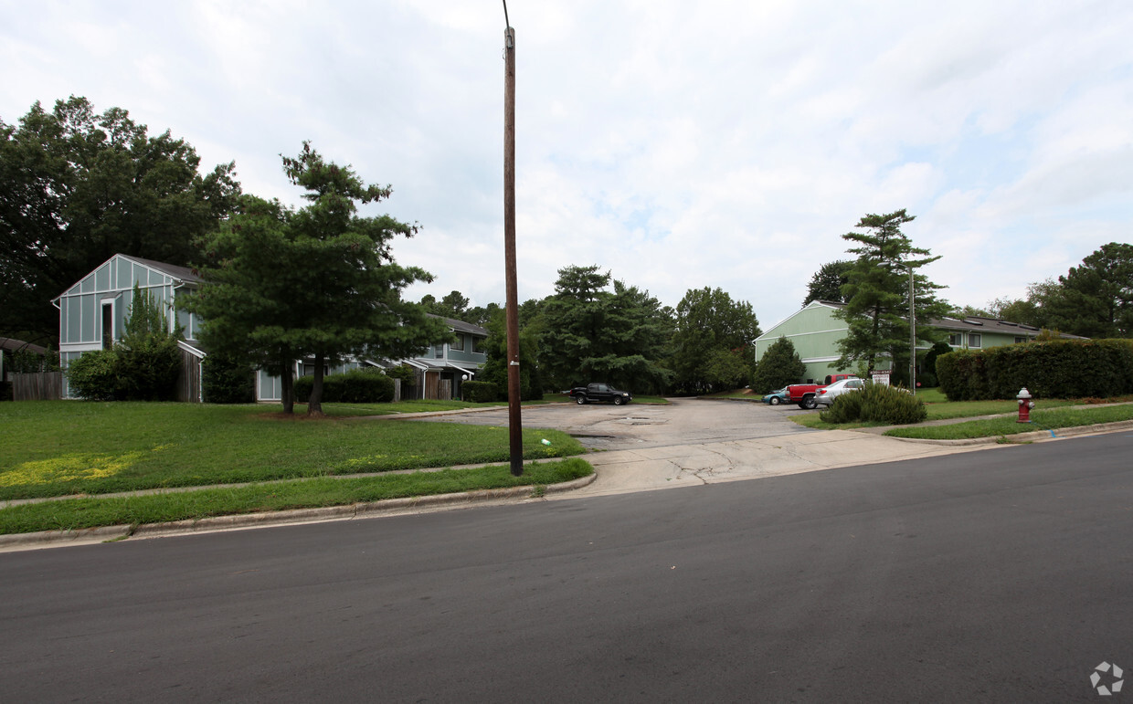 Foto del edificio - Lake Ridge Villas