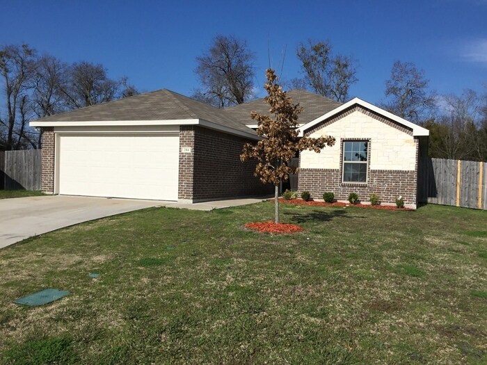 Primary Photo - 284 Meadowcrest Dr