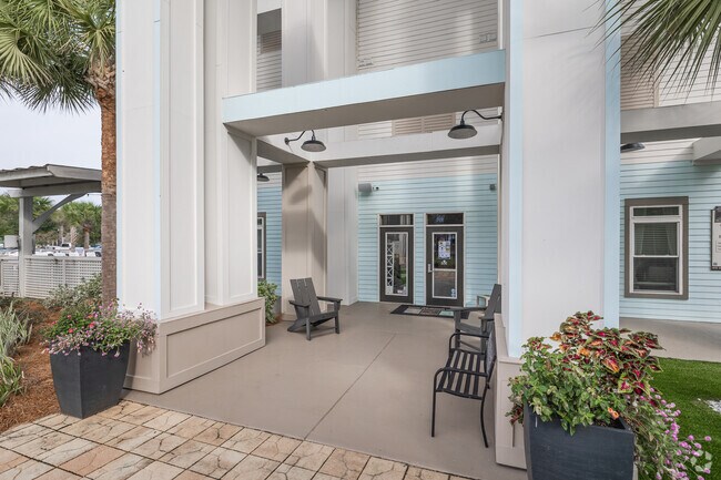 Oficina de arrendamiento - Channel Family Apartment Homes