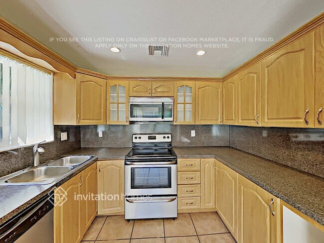 Foto del edificio - 5970 NE 22nd Way
