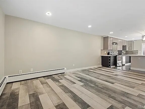 Foto del edificio - 7050 W Cedar Ave