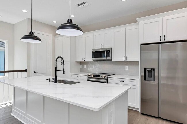 Building Photo - 8483 Laureate Blvd