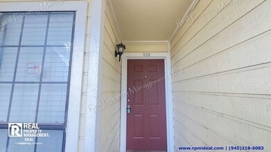 Building Photo - 9601 Forest Ln