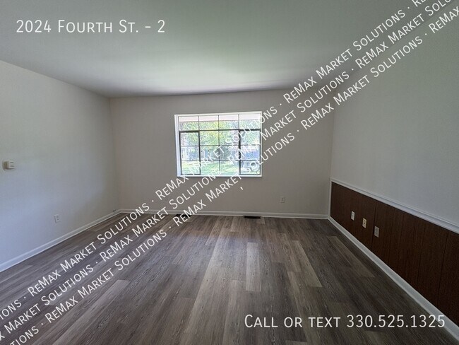 Foto del edificio - 2024 Fourth St.-2