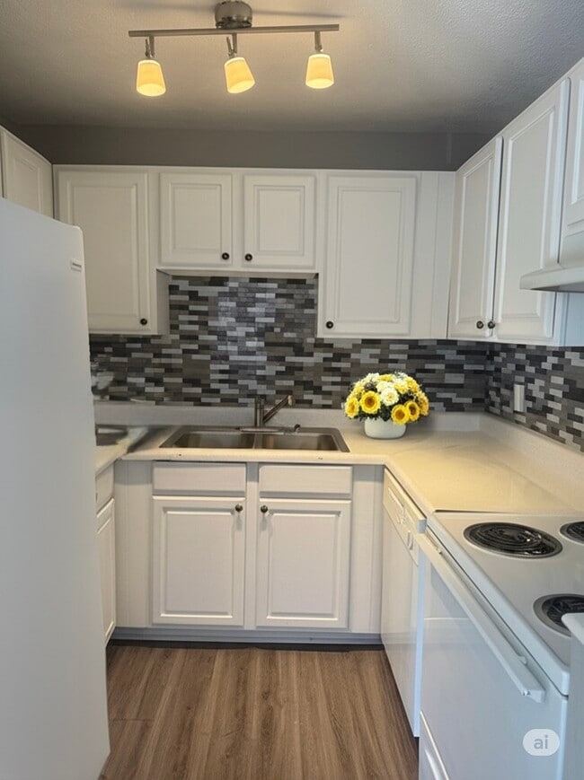 Building Photo - The Grove Apartments