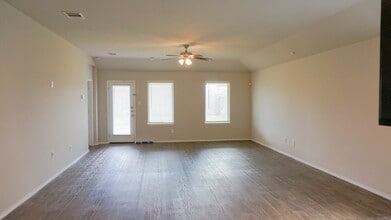 Building Photo - 22723 Petrizzi Ln
