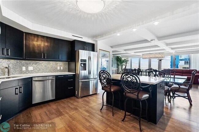 Foto del edificio - 4100 Galt Ocean Dr
