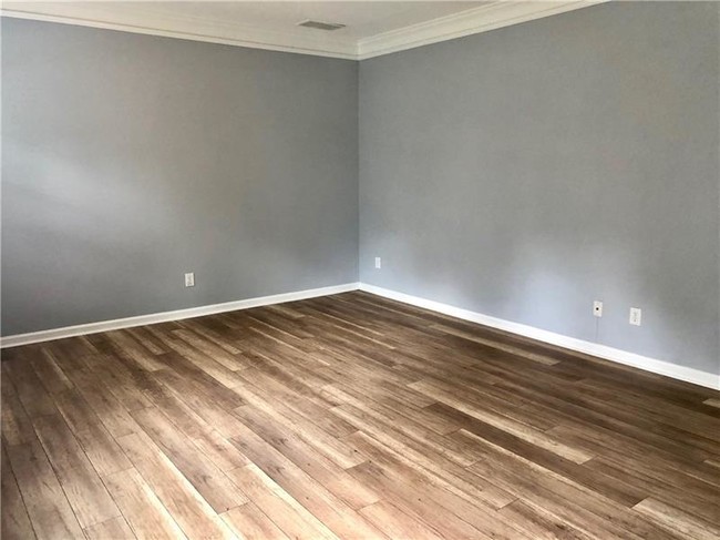 Building Photo - 203 Timber Creek Ln SW