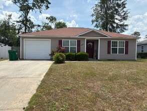 Building Photo - 1837 Chestnut Dr