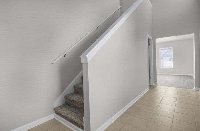 Building Photo - FOR RENT