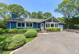 Building Photo - 18 Squires Ave