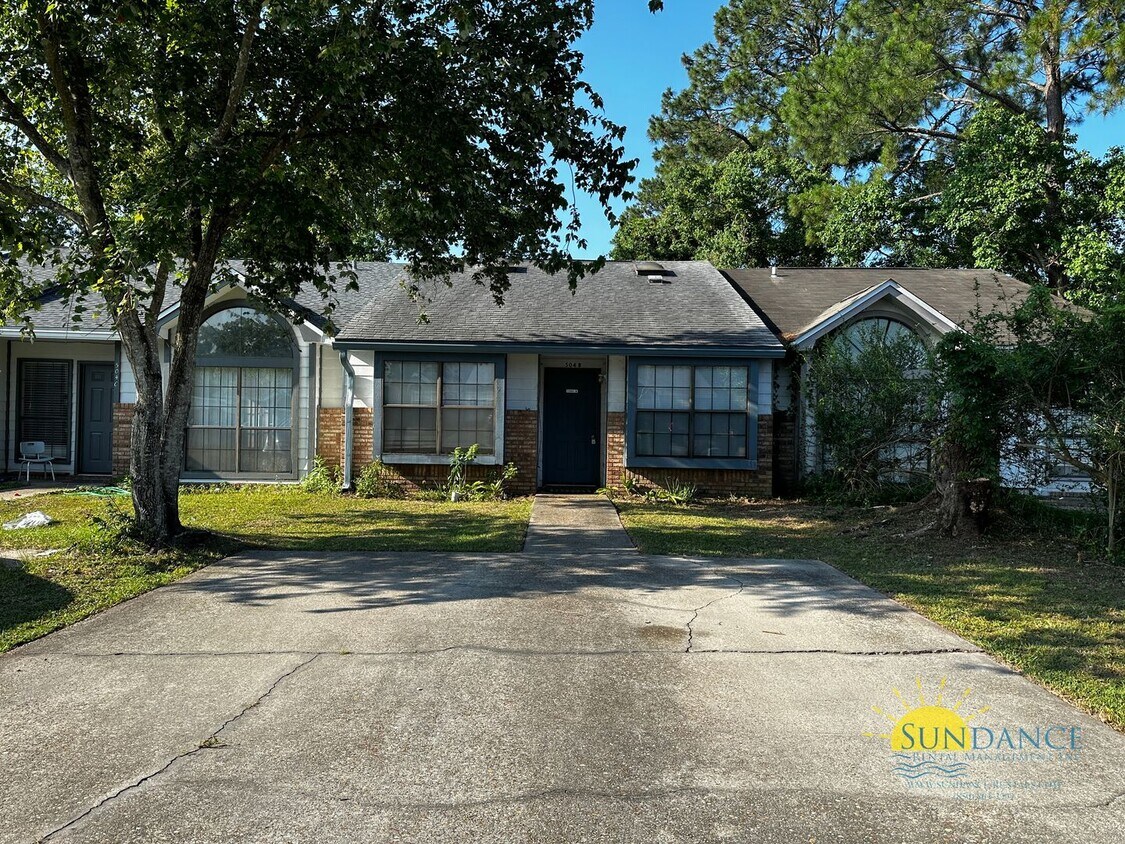 Foto principal - Magnificent 2 Bedroom Townhouse in Fort Wa...