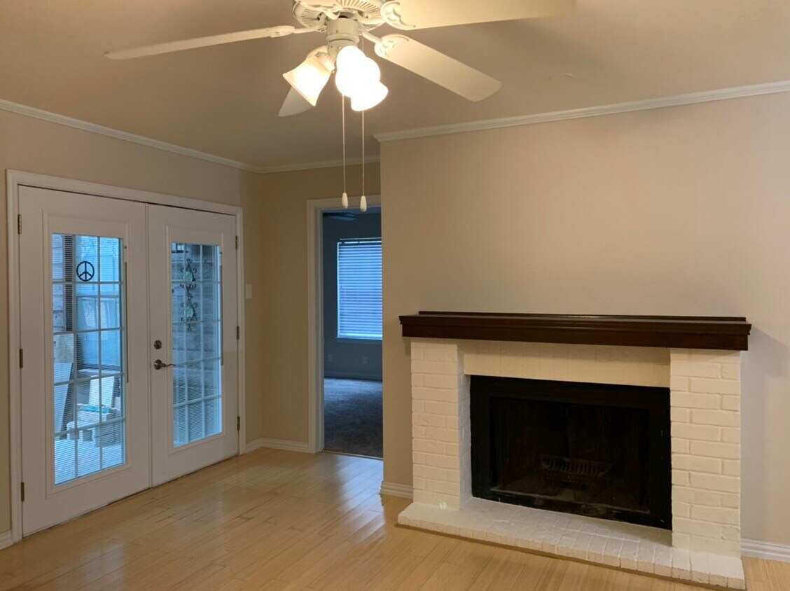 4212 Medical Dr, San Antonio, TX 78229 Condo for Rent in San Antonio, TX