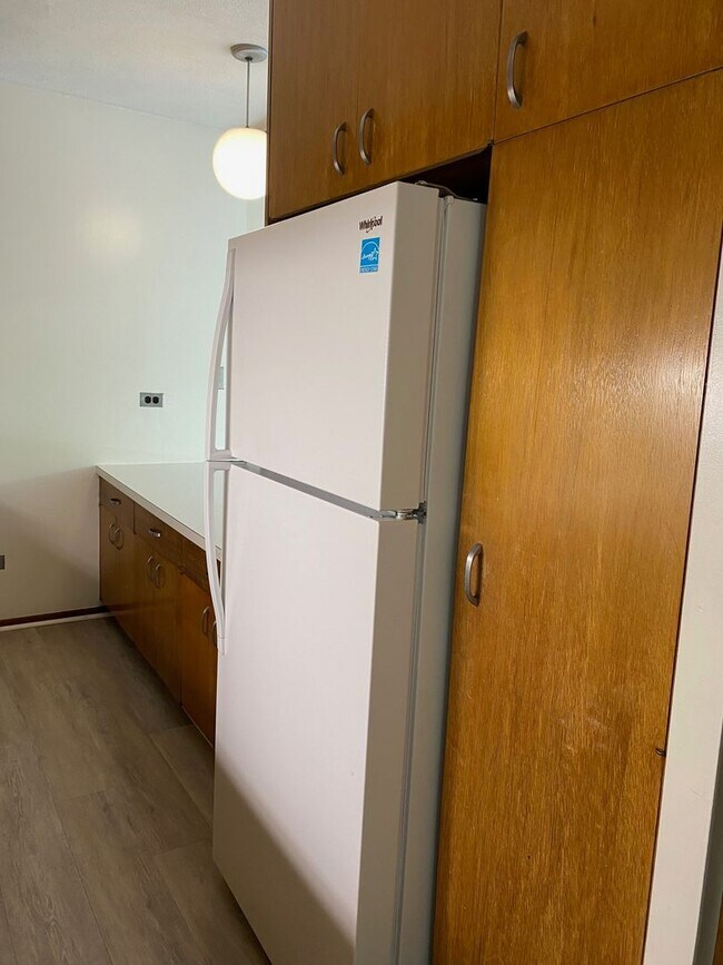Foto del edificio - A one bedroom, one bath, NO parking apartm...